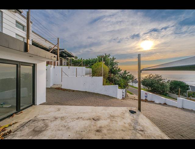 5 BEDROOM FREESTANDING FOR SALE IN BALLITO CENTRAL